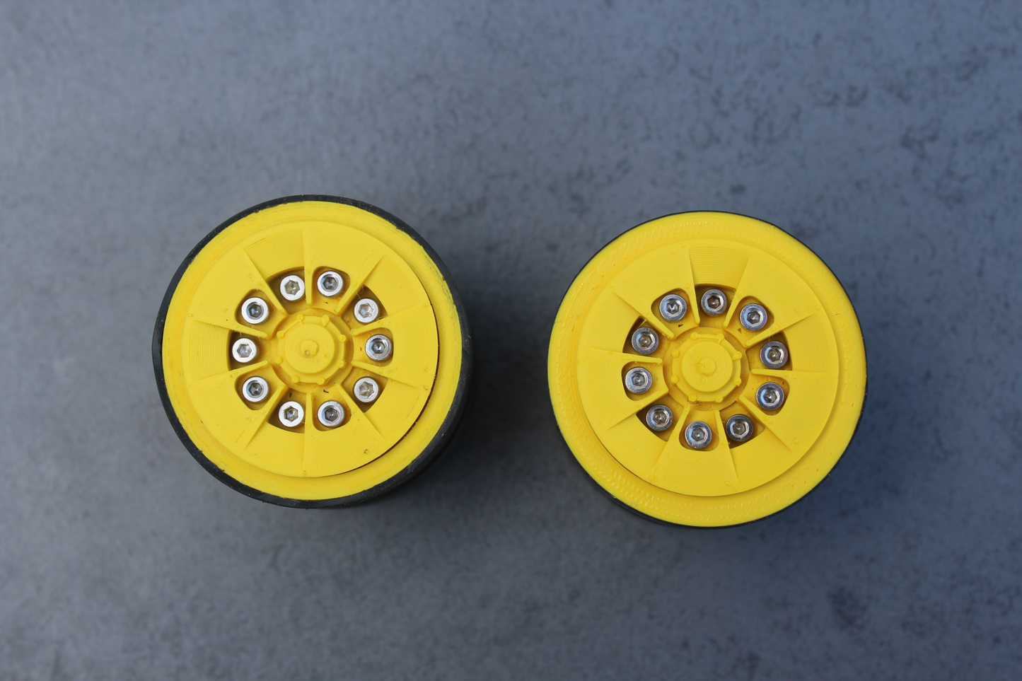 Yellow wheels (1 pair)